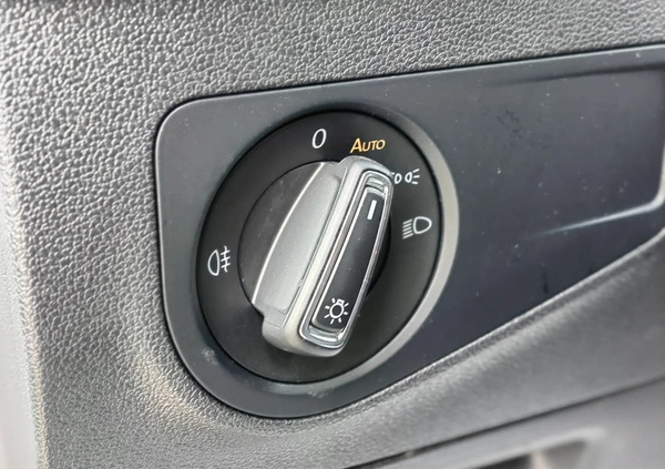 Volkswagen Tiguan cena 99990 przebieg: 48000, rok produkcji 2021 z Kobylin małe 352